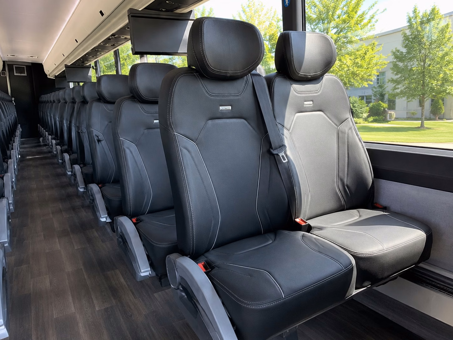 airport and hotel shuttle service for bakersfield wedding guests
