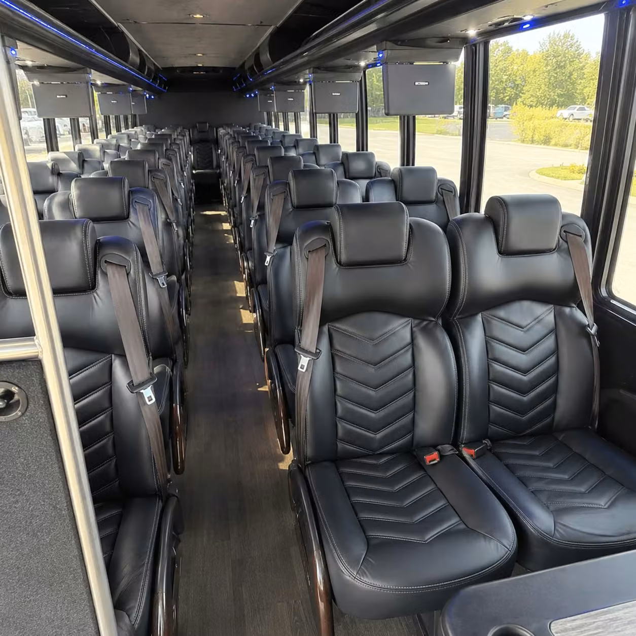 bakersfield 25 passenger minibus rental