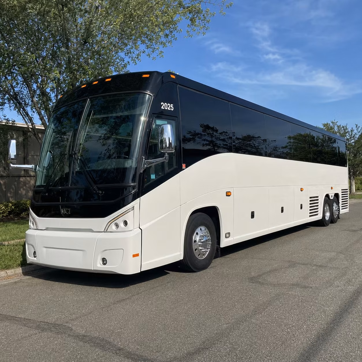 bakersfield charter buses for long distance sports team and tournament travel